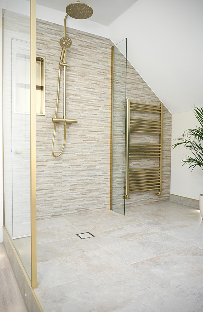 New main bathroom image 1